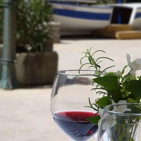 酒店 Televrin 内里吉恩